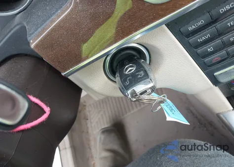 2015 Mercedes-Benz E 350 из США, поврежденный, VIN WDDHF5KB2FB142351